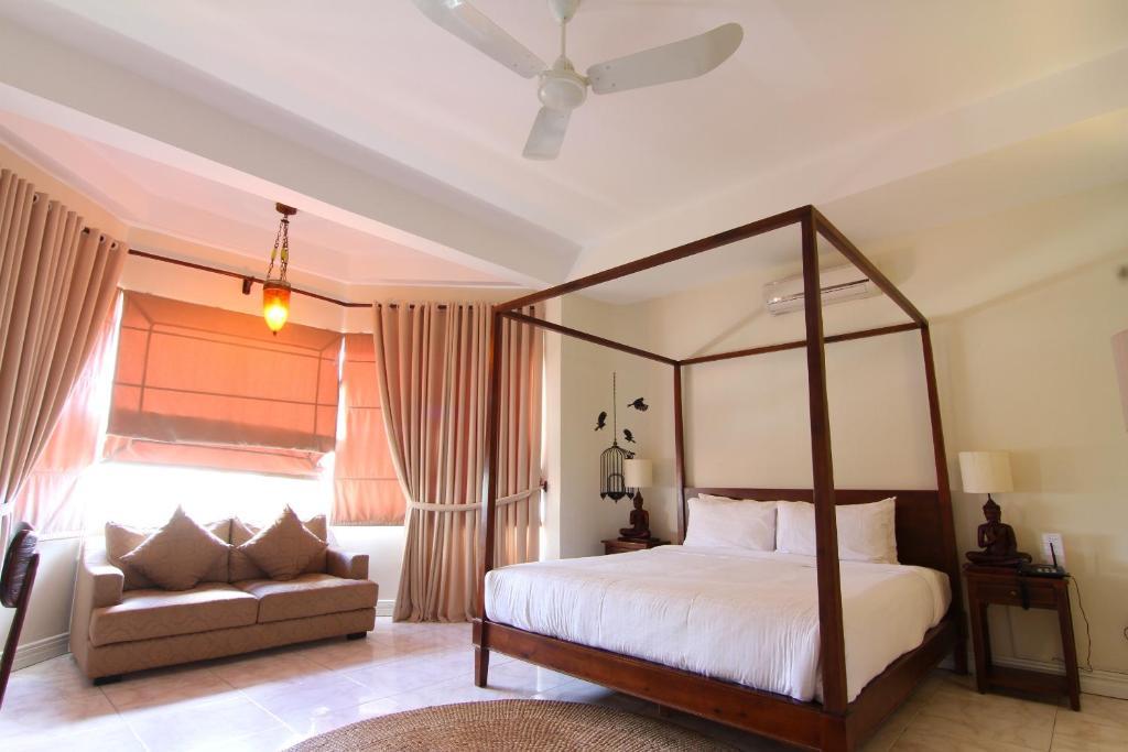Jasmin Monument Hotel Phnom Penh Bagian luar foto