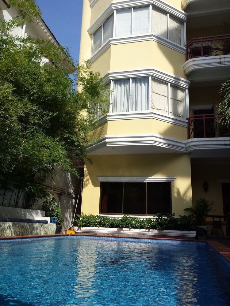 Jasmin Monument Hotel Phnom Penh Bagian luar foto
