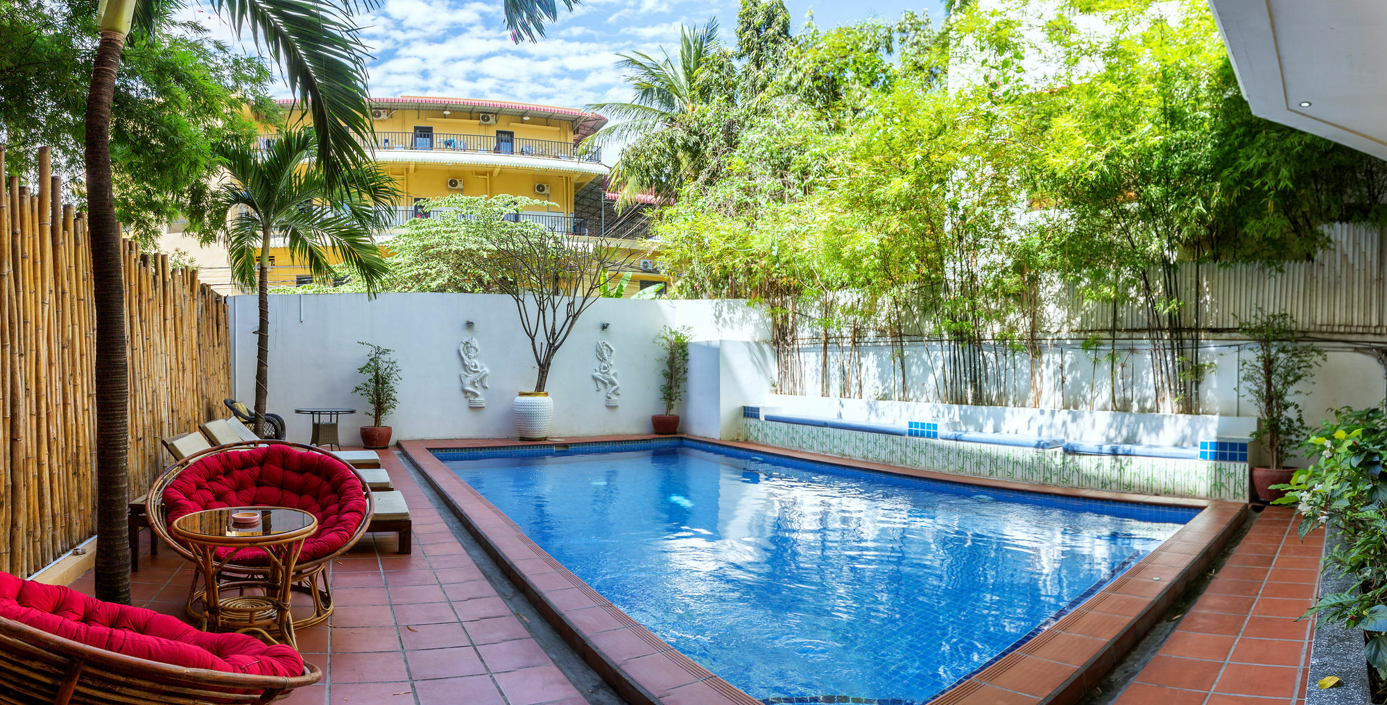 Jasmin Monument Hotel Phnom Penh Bagian luar foto