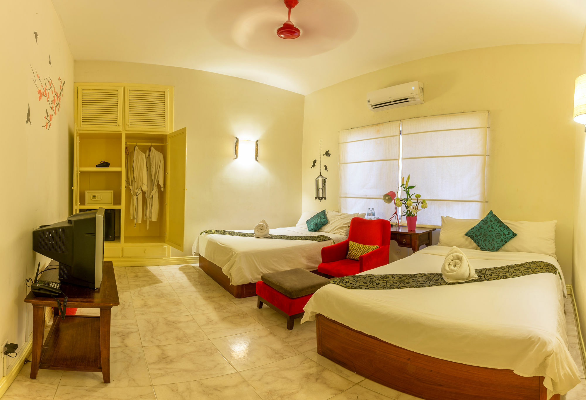 Jasmin Monument Hotel Phnom Penh Bagian luar foto